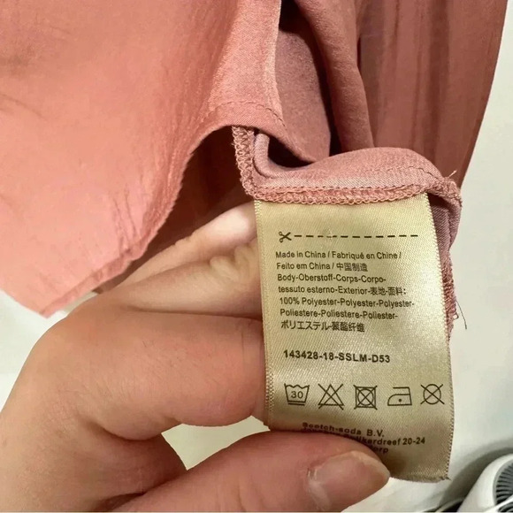 Scotch and soda blouse medium - Picture 9 of 9